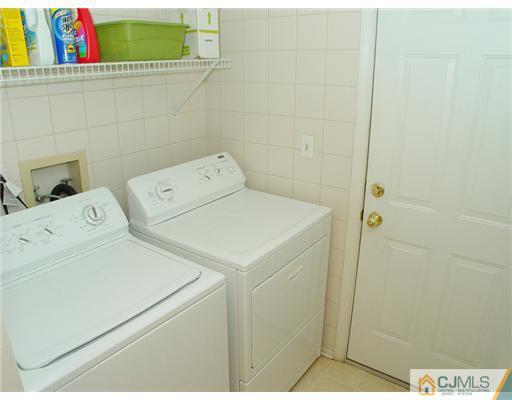 296 Smithwold Road Somerset, NJ 08873 - Photo 10 of 20 Gallery Image 10