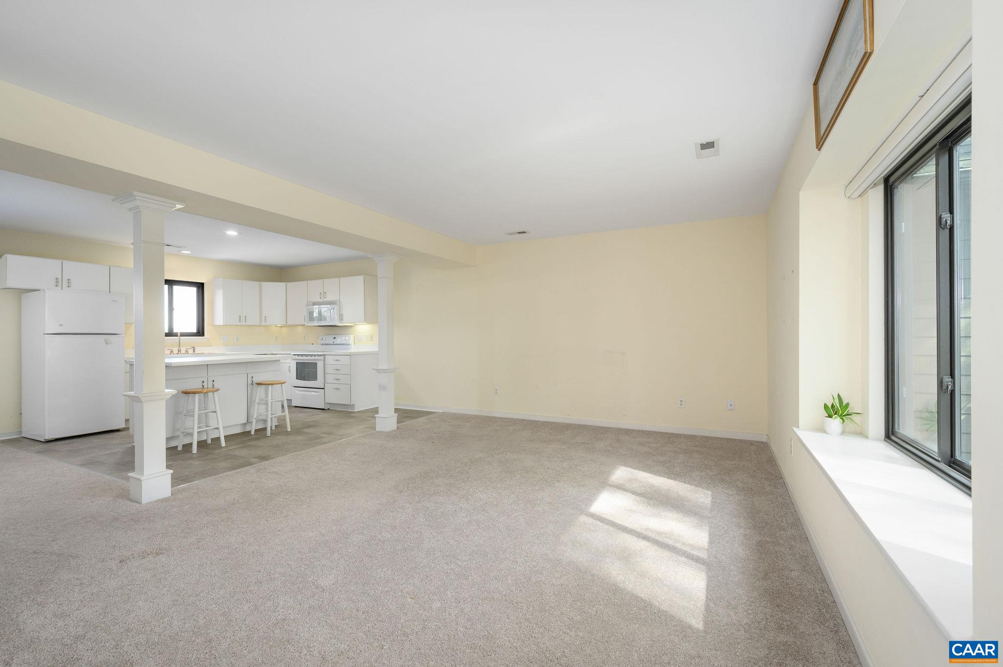 1294 Millpond Road Charlottesville, VA 22902 - Photo 5 of 33