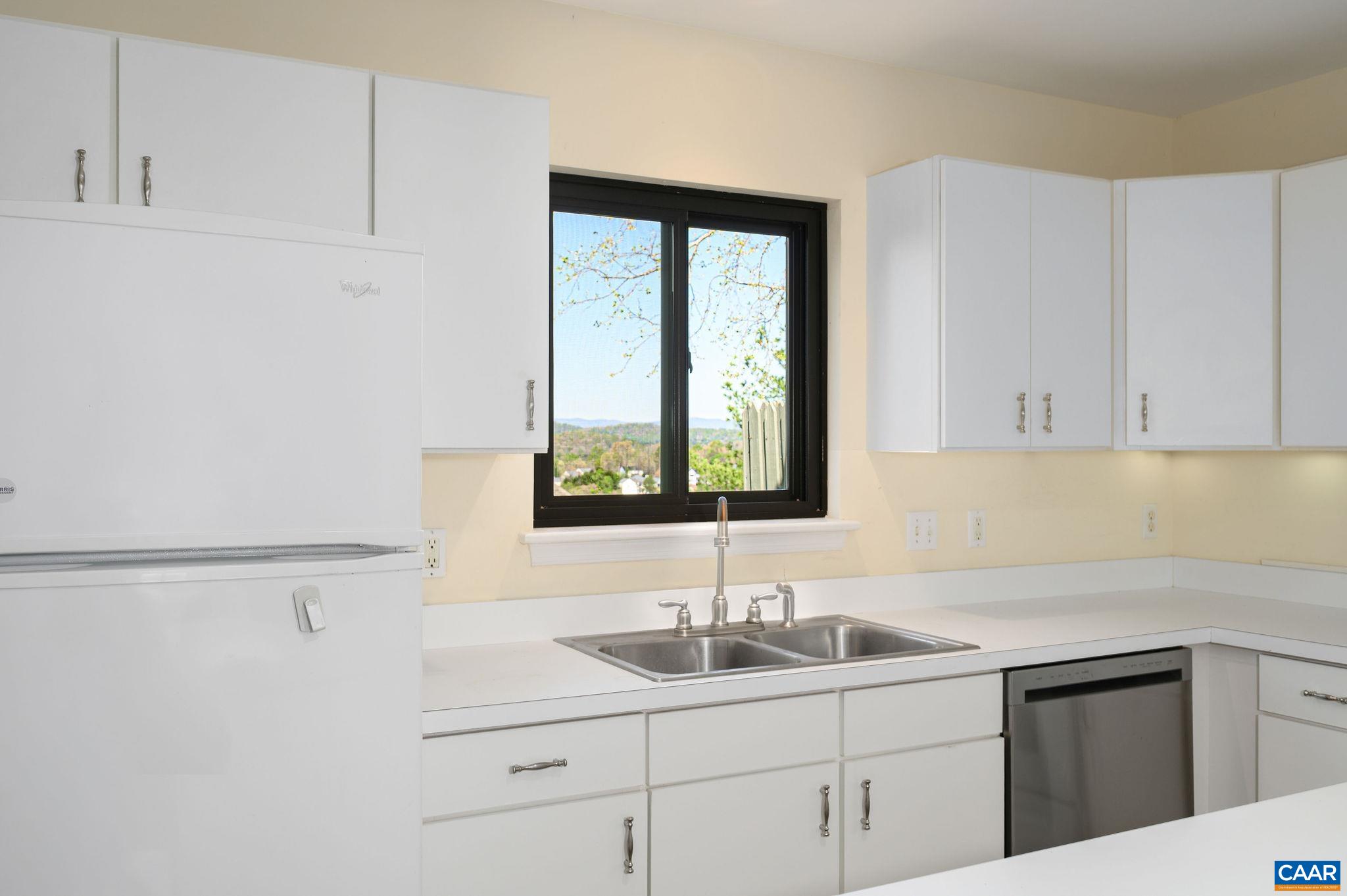 1294 Millpond Road Charlottesville, VA 22902 - Photo 8 of 33