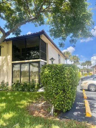 $1,950 | 21411 Juego Circle, Unit 32B, Boca Raton, FL 33433