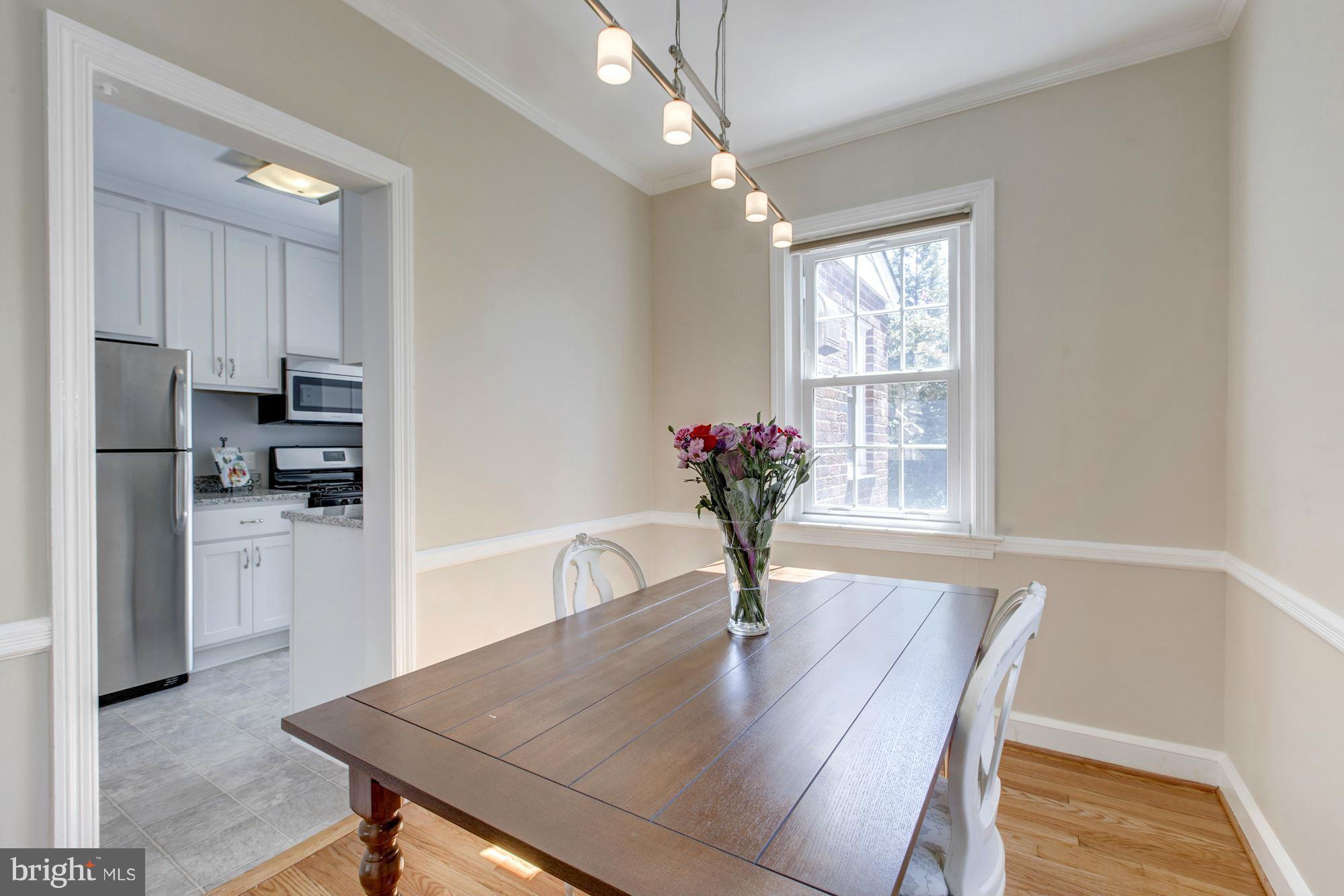 4830 25th Road North Arlington, VA 22207 - Photo 8 of 30 Dining Room