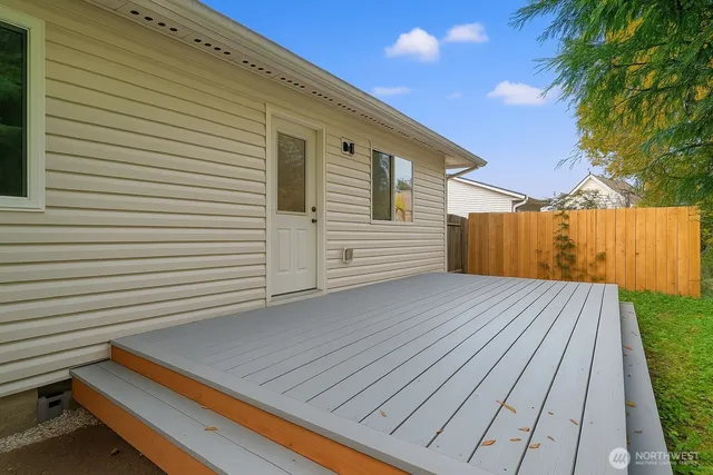 $2,500 | 4021 167th Street Northeast, Unit A, Arlington, WA 98223