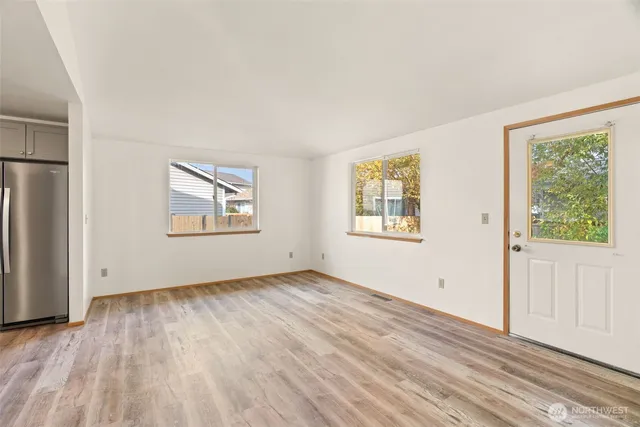 $2,500 | 4021 167th Street Northeast, Unit A, Arlington, WA 98223