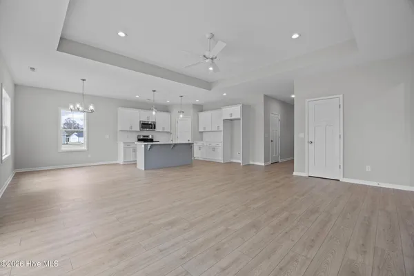 $369,900 | 405 Alice Lane, Burgaw, NC 28425