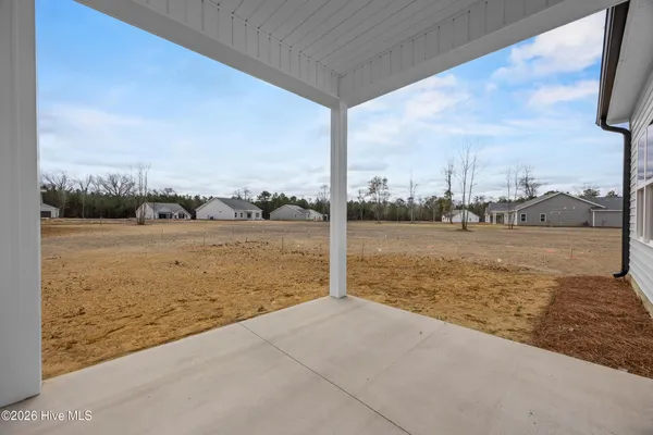 $369,900 | 405 Alice Lane, Burgaw, NC 28425