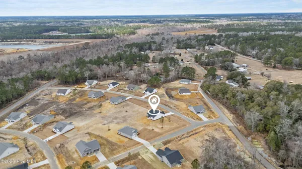 $369,900 | 405 Alice Lane, Burgaw, NC 28425