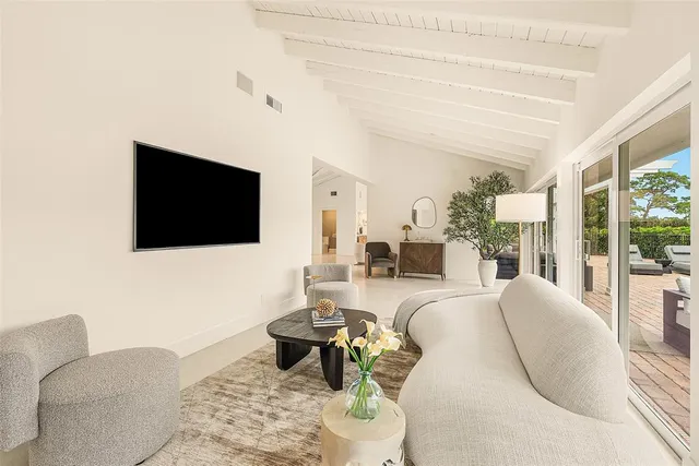 $2,850,000 | 4877 Pineview Circle, Delray Beach, FL 33445