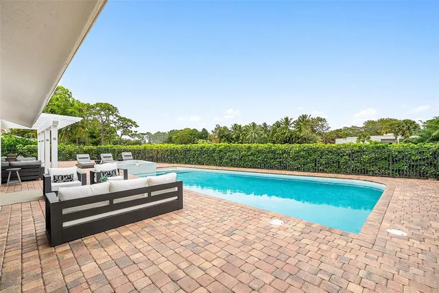$2,850,000 | 4877 Pineview Circle, Delray Beach, FL 33445