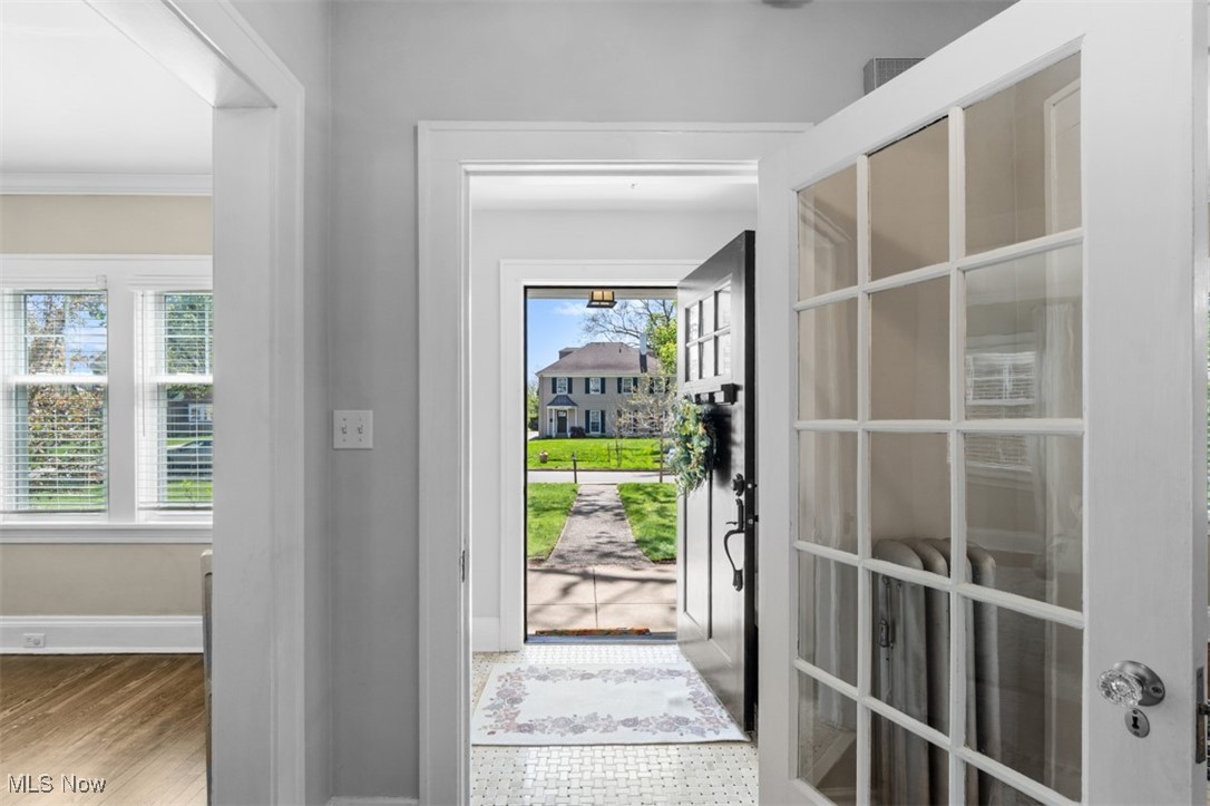 15715 Chadbourne Road Cleveland, OH 44120 - Photo 3 of 35 Gallery Image 3