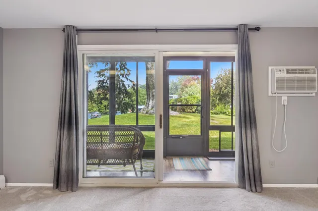 $148,000 | 4380 Brookside Court, Unit 116, Edina, MN 55436