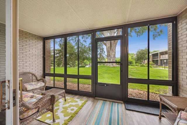 $148,000 | 4380 Brookside Court, Unit 116, Edina, MN 55436