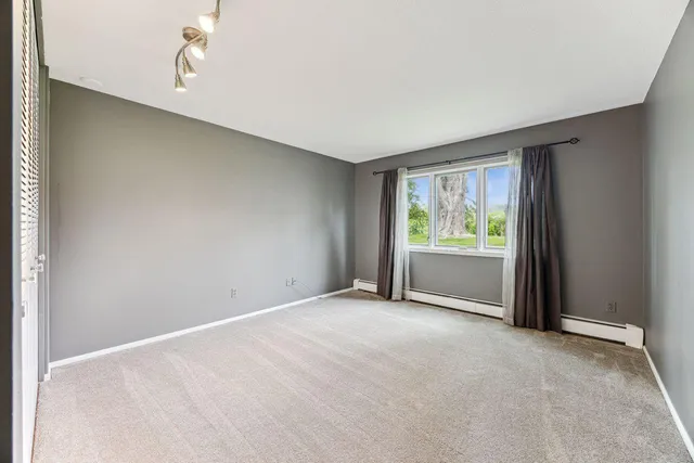 $148,000 | 4380 Brookside Court, Unit 116, Edina, MN 55436