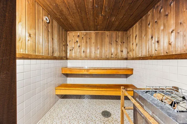 $148,000 | 4380 Brookside Court, Unit 116, Edina, MN 55436