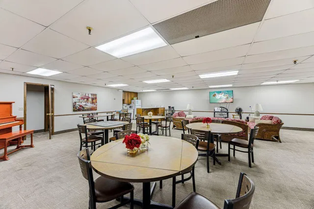 $148,000 | 4380 Brookside Court, Unit 116, Edina, MN 55436