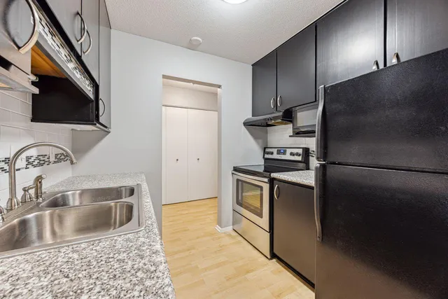 $148,000 | 4380 Brookside Court, Unit 116, Edina, MN 55436