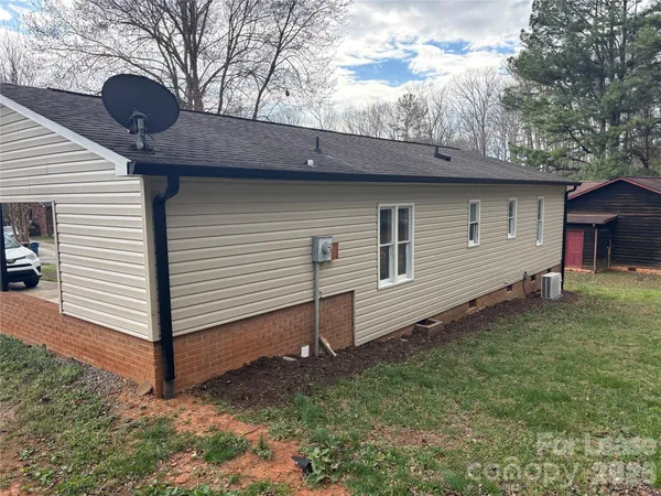 $1,400 | 2610 Tablerock Road, Lenoir, NC 28645