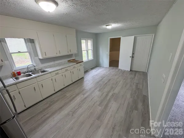 $1,400 | 2610 Tablerock Road, Lenoir, NC 28645