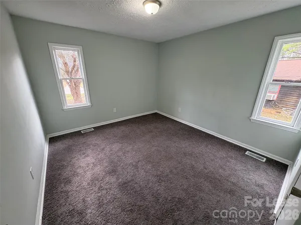 $1,400 | 2610 Tablerock Road, Lenoir, NC 28645