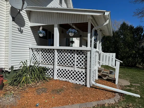 $250,000 | 315 1st Street, Bennett, IA 52721