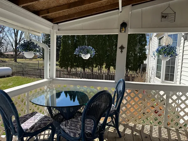 $250,000 | 315 1st Street, Bennett, IA 52721