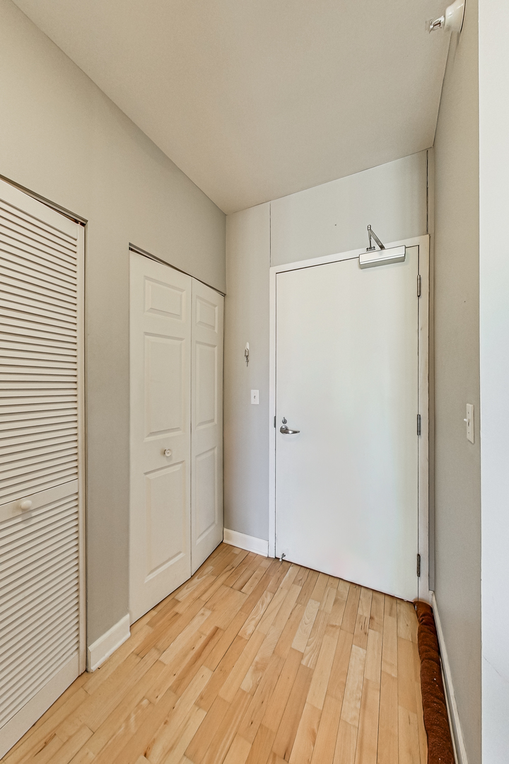 1101 South State Street, Unit 2001 Chicago, IL 60605 - Photo 6 of 24 a view of an empty room
