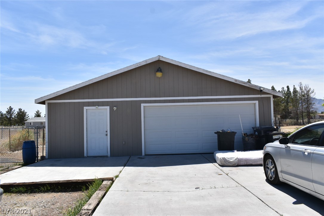 2731 Retread Road Pahrump, NV 89048 - Photo 4 of 16 Gallery Image 4