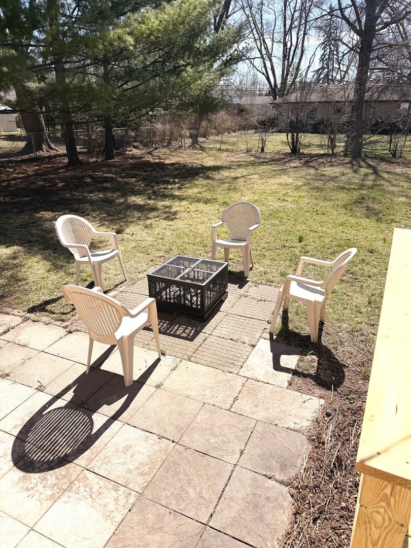 3 Sunset Lane Algonquin, IL 60102 - Photo 7 of 23 a view of swimming pool with outdoor seating