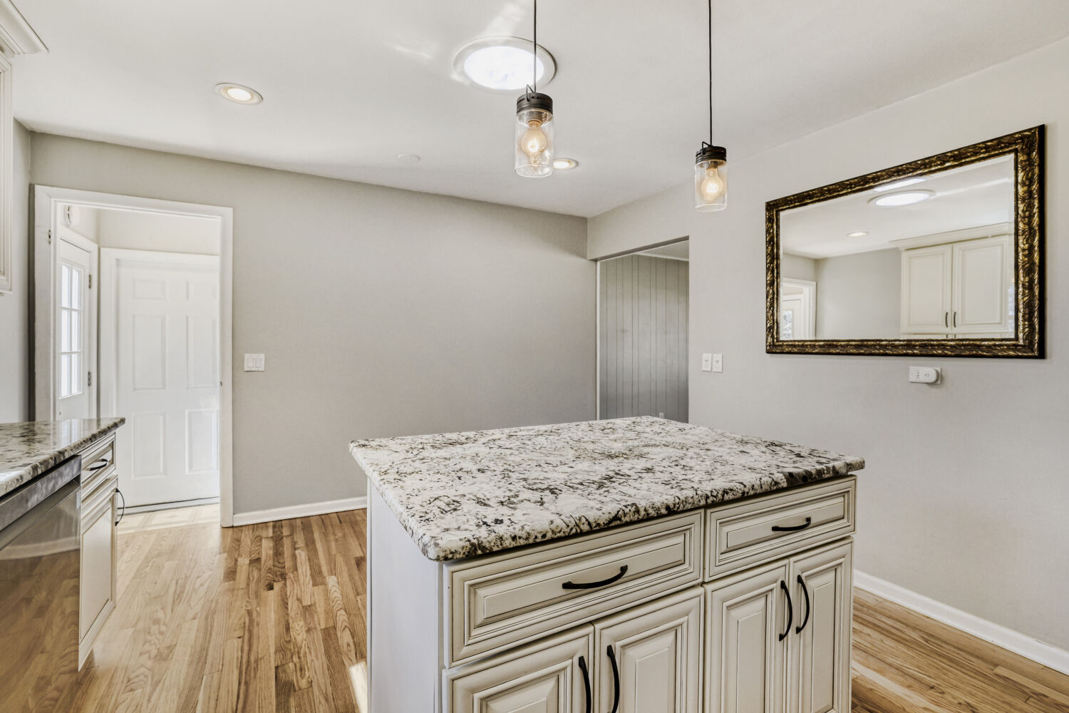 3 Sunset Lane Algonquin, IL 60102 - Photo 10 of 23 a view of a kitchen counter space and wooden floor