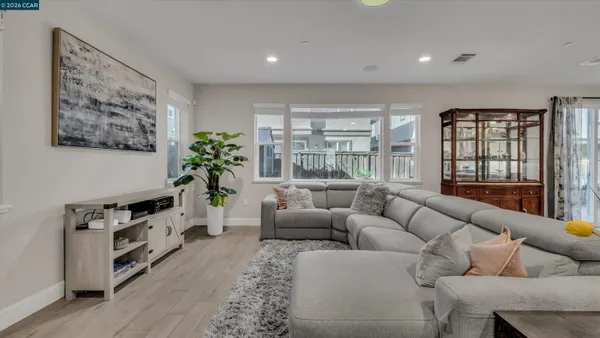 $885,000 | 3025 Aragon Drive, Pittsburg, CA 94565