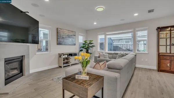 $885,000 | 3025 Aragon Drive, Pittsburg, CA 94565