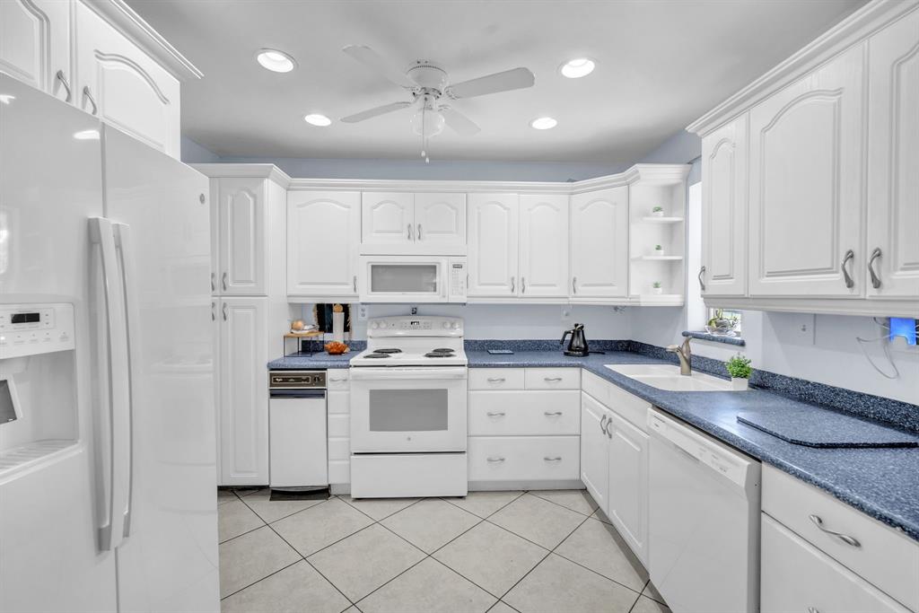 7460 Southwest 42nd Court Davie, FL 33314 - Photo 11 of 35