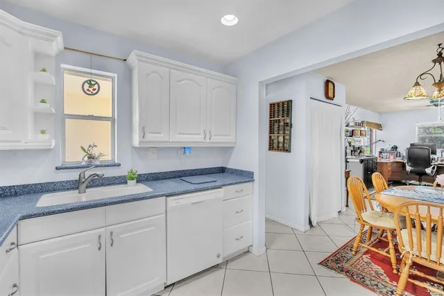 $595,000 | 7460 Southwest 42nd Court, Davie, FL 33314