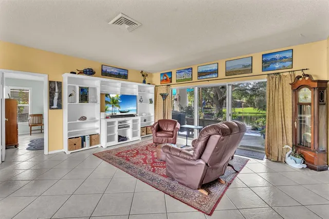 $595,000 | 7460 Southwest 42nd Court, Davie, FL 33314