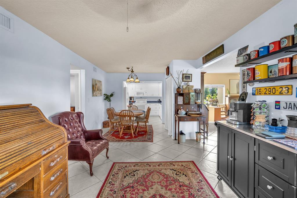 7460 Southwest 42nd Court Davie, FL 33314 - Photo 5 of 35