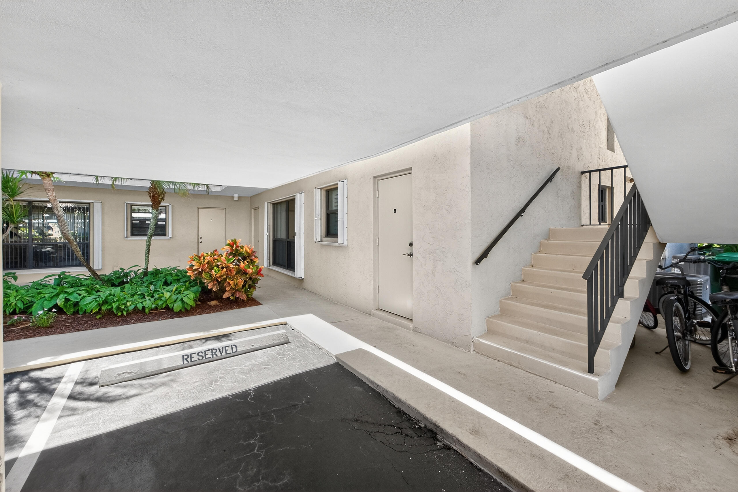 6 Concourse Drive, Unit A Jupiter, FL 33469 - Photo 26 of 49 a view of entryway and hall