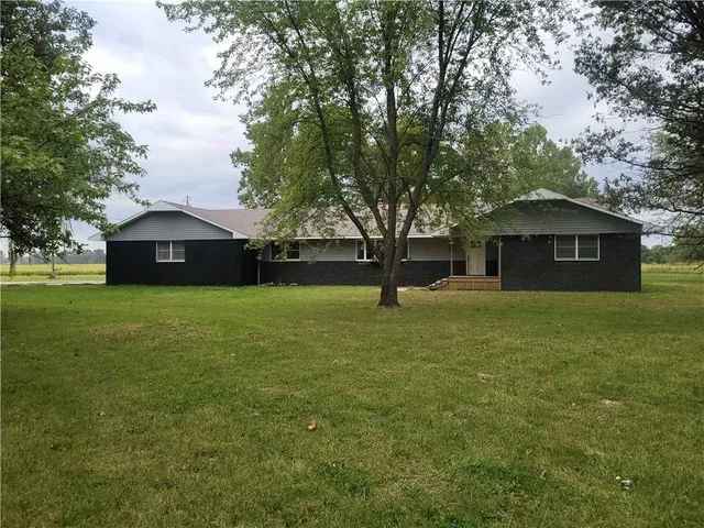 $465,000 | 305 South 170th Street, Girard, KS 66743