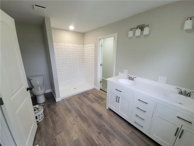 $465,000 | 305 South 170th Street, Girard, KS 66743