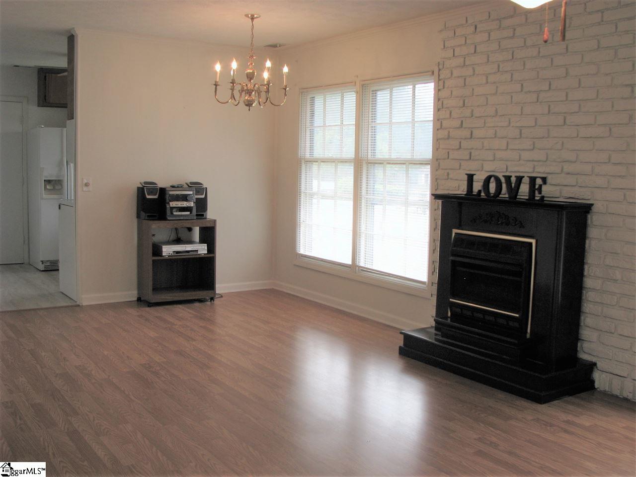 104 Fowler Road Simpsonville, SC 29681 - Photo 8 of 21 Great Room Dining