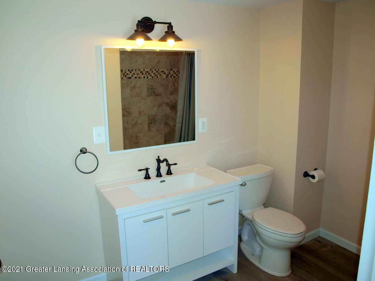 2320 Strathmore Road Lansing, MI 48910 - Photo 14 of 36 P4306188