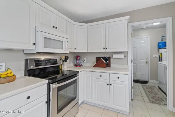 $335,000 | 198 Bridlewood Drive, Jacksonville, NC 28540