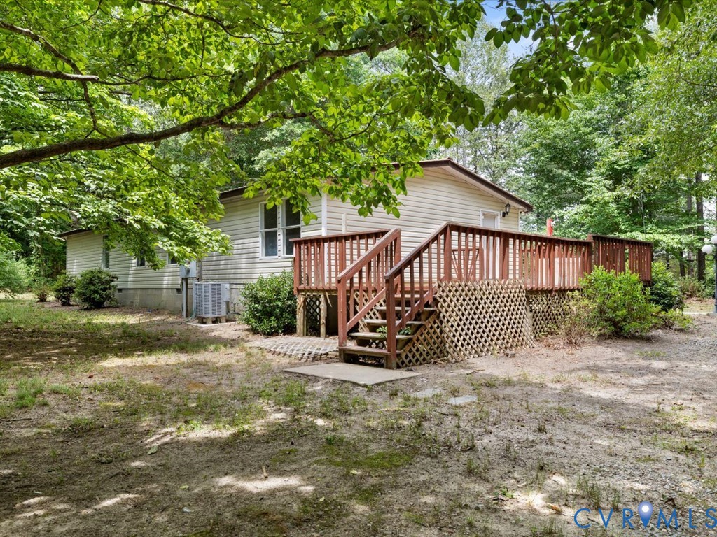 1250 Dorrell Road Aylett, VA 23009 - Photo 3 of 28