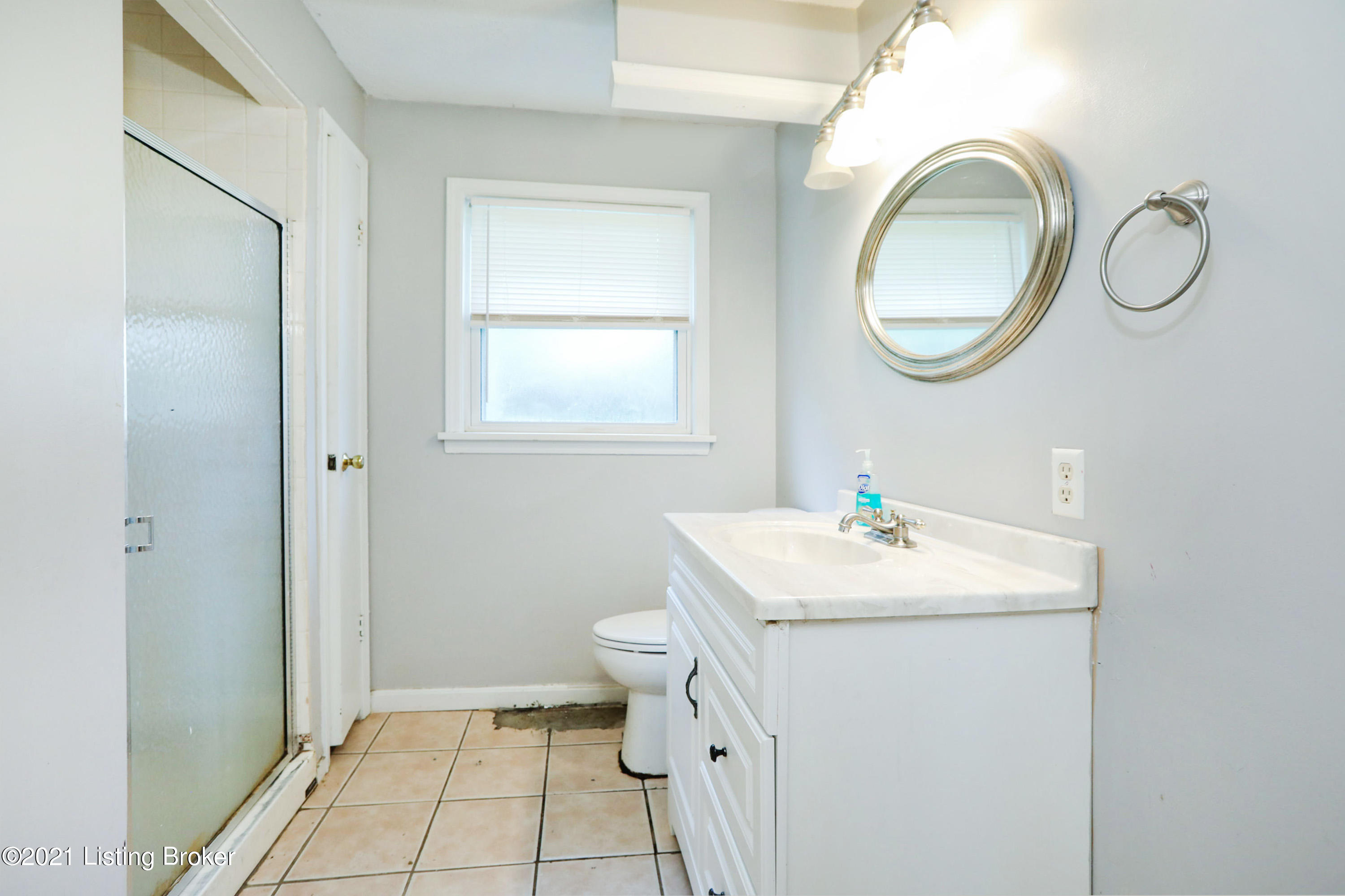 4510 Gaudet Road Jeffersontown, KY 40299 - Photo 22 of 33 023