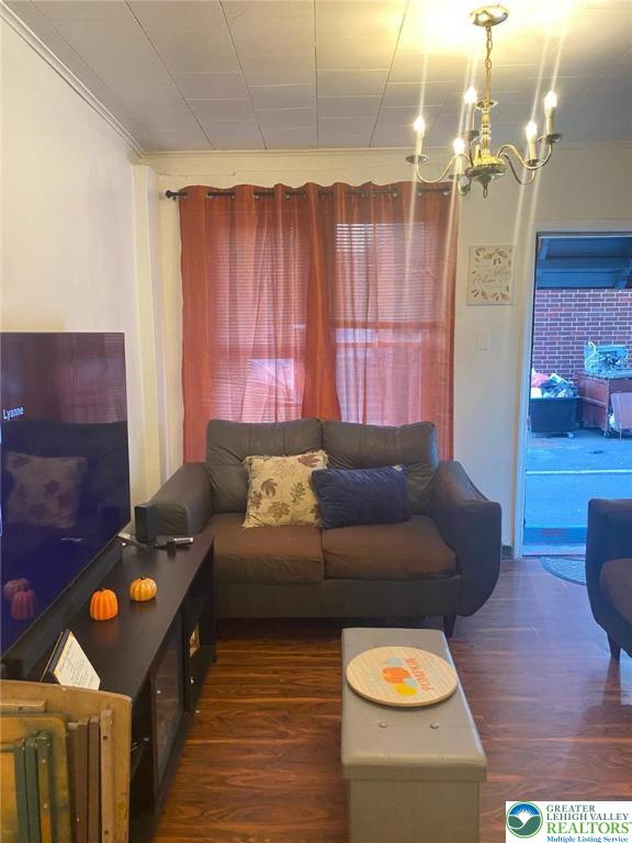 956 West Maple Street Allentown, PA 18102 - Photo 2 of 22 a living room with furniture and a rug