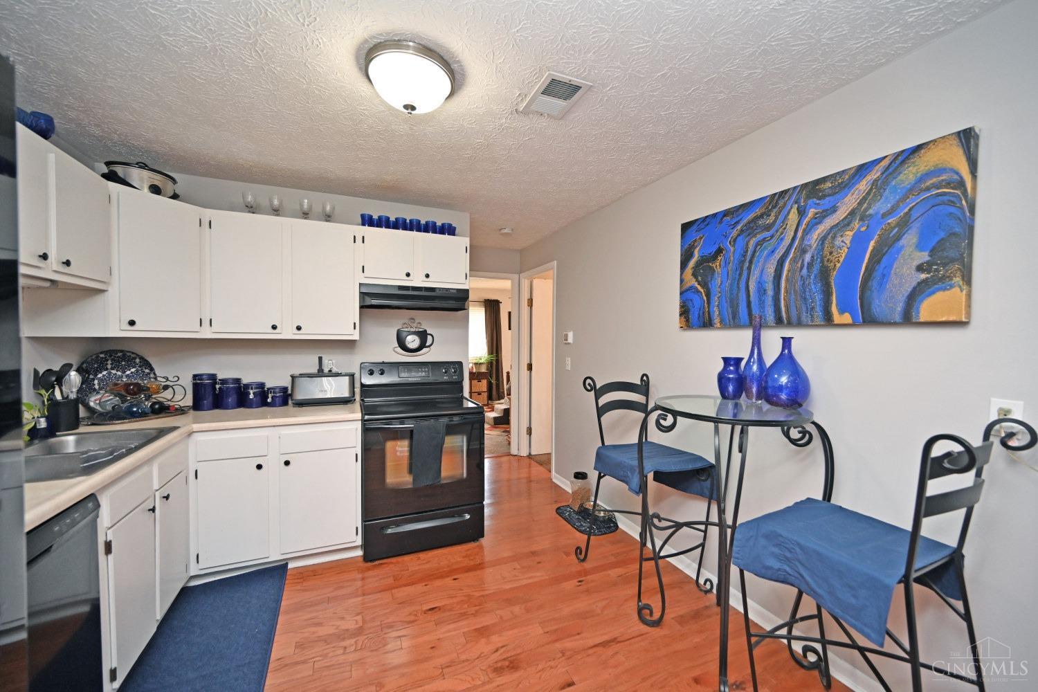 549 Davis Road, Unit 12 Cincinnati, OH 45255 - Photo 11 of 26 Gallery Image 11