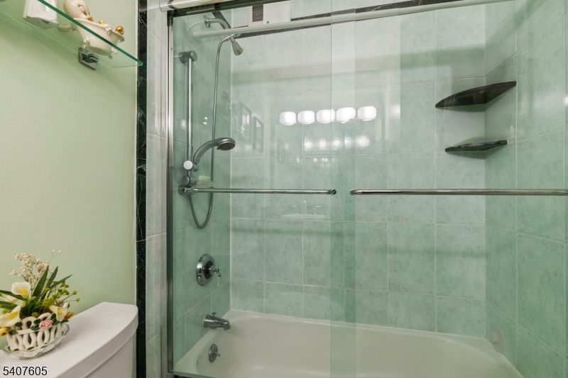 280 Prospect Avenue, Unit 9H Hackensack, NJ 07601 - Photo 12 of 37