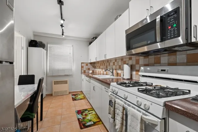 $215,000 | 280 Prospect Avenue, Unit 9H, Hackensack, NJ 07601