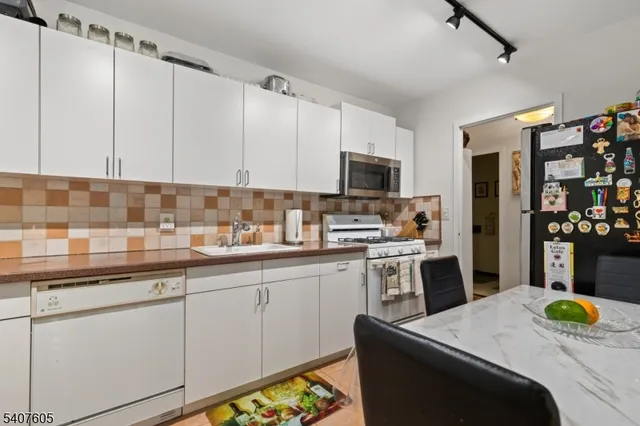 $215,000 | 280 Prospect Avenue, Unit 9H, Hackensack, NJ 07601