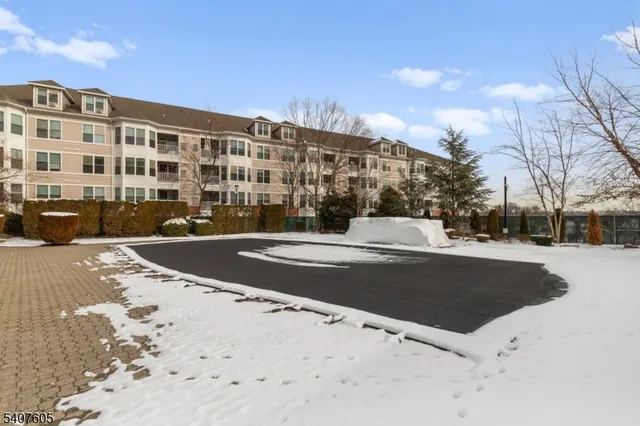 $215,000 | 280 Prospect Avenue, Unit 9H, Hackensack, NJ 07601