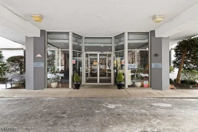 $215,000 | 280 Prospect Avenue, Unit 9H, Hackensack, NJ 07601