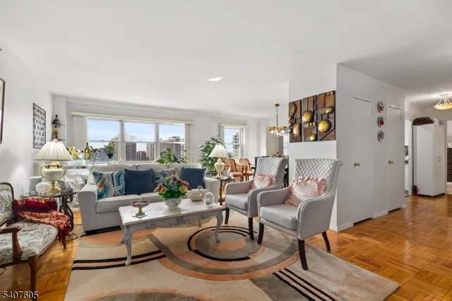 $215,000 | 280 Prospect Avenue, Unit 9H, Hackensack, NJ 07601